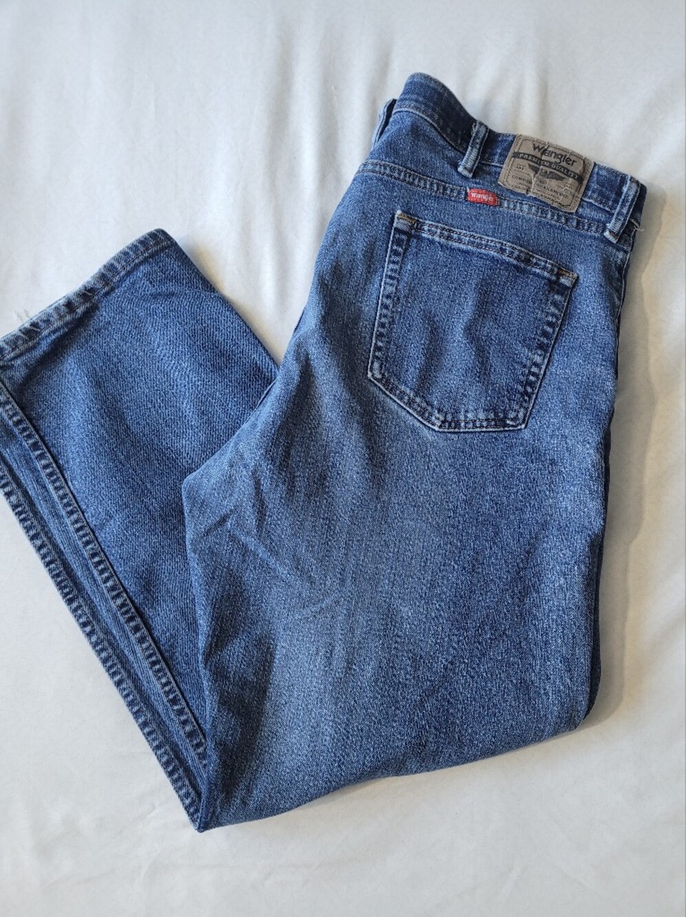 Wrangler Men's Straight Leg Denim Jeans in Blue